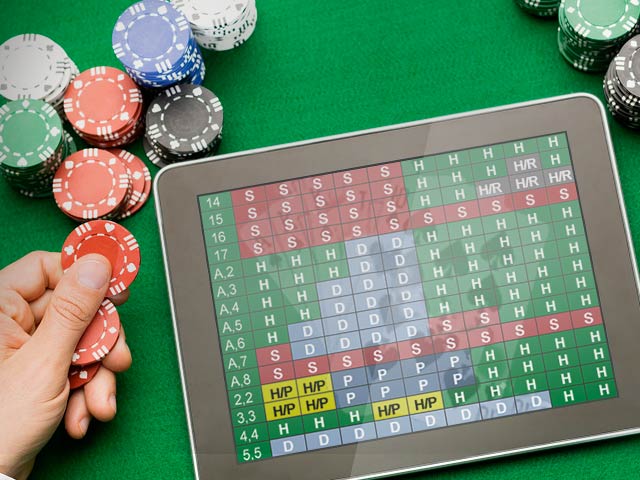 Tabelle der Basis-Blackjack-Strategien